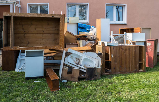 Best Professional Junk Removal  in Massapequa, NY
